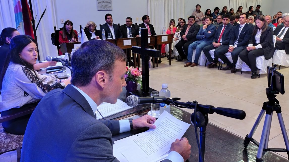 El intendente Araujo anunció la inauguración del nuevo hospital de Fernández en su discurso anual