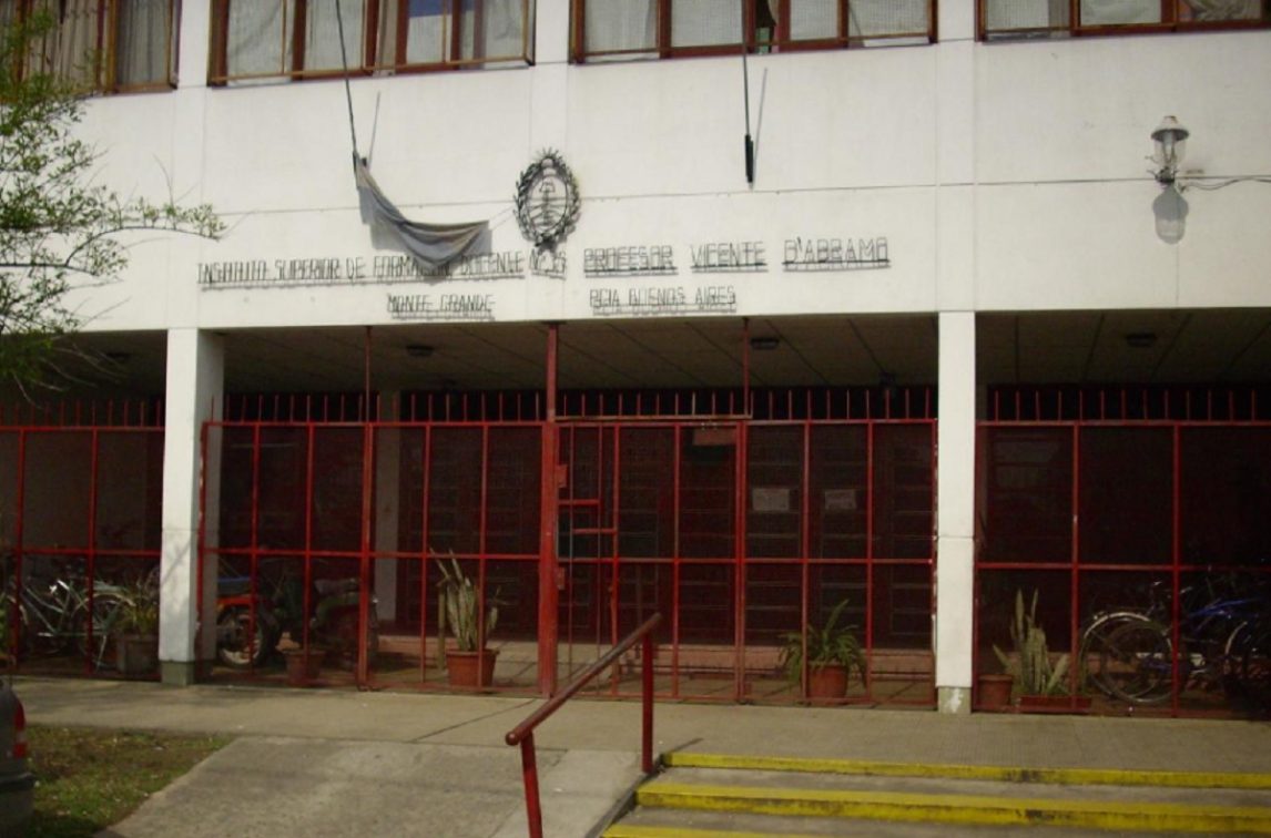 Antikirchneristas amenazaron a docentes y alumnos de Monte Grande: “Matando a uno o traer algunos Falcon verdes”