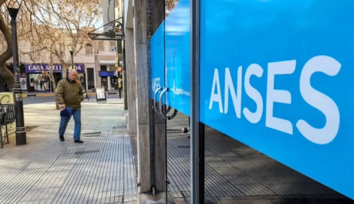 Empleado estatal quedó tras las rejas por falsificar certificados médicos para pedir el CUD