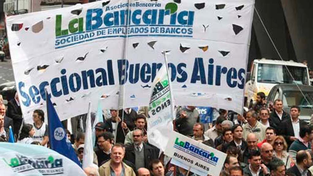 La Bancaria cerró un aumento del 8,6% y el salario básico inicial se irá a $1.782.578