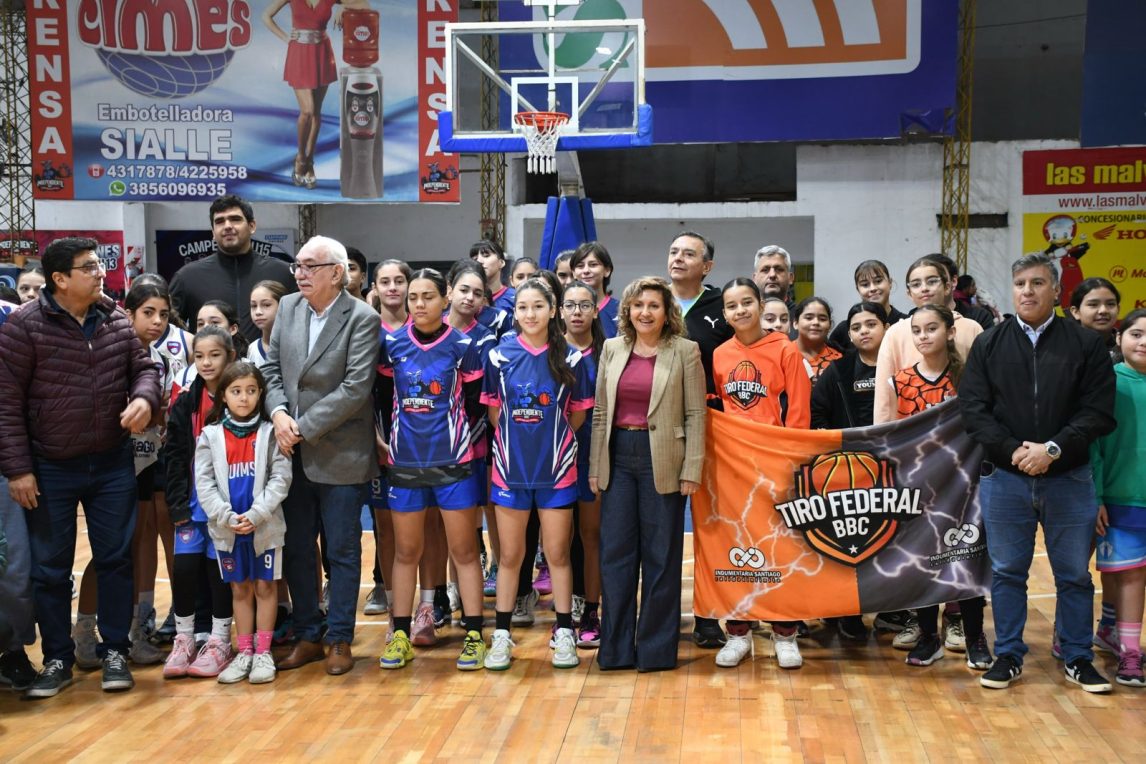 La intendente Fuentes participó del lanzamiento de la Liga Femenina de Básquet Federado