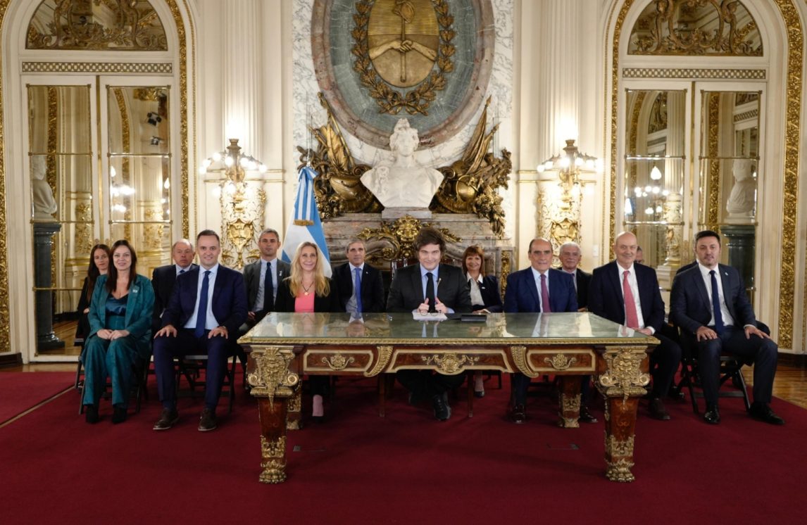 “Argentina será grande nuevamente, pero no será de la noche a la mañana”: las frases destacadas de Milei en cadena nacional