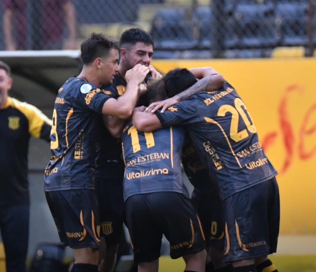 Gran triunfo de Mitre para seguir escalando en la zona B, ahora de la mano de Schürrer
