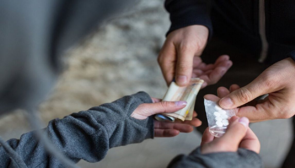 Fernández: desbaratan “pyme familiar” de venta de cocaína