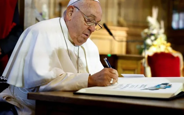 El papa podría reaparecer este domingo en la Plaza de San Pedro