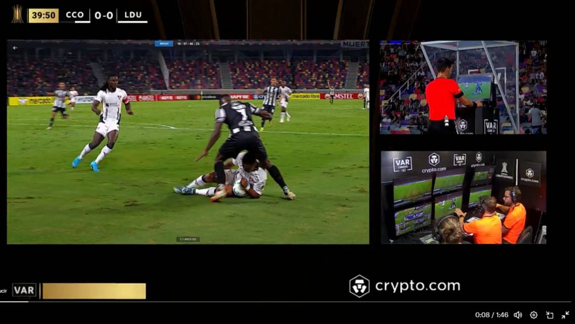 Video: el penal que no le cobraron a Central Córdoba ante la Liga de Quito