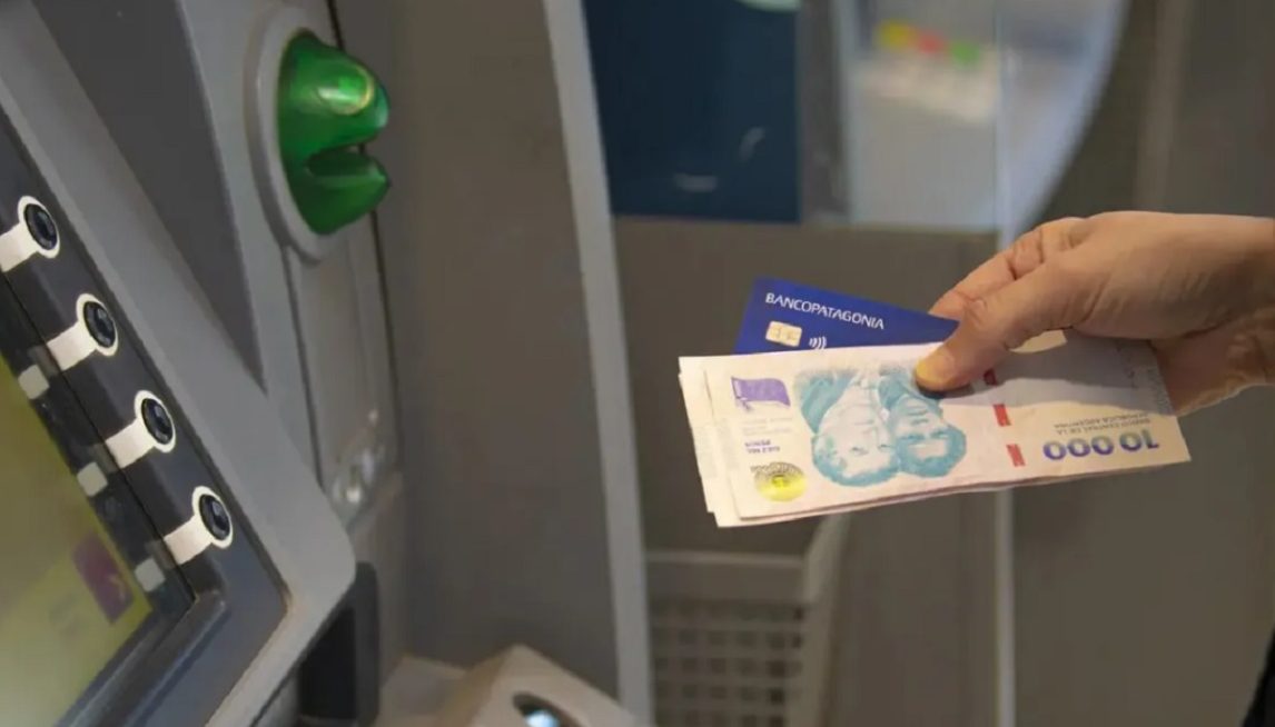 Comienza el pago de sueldos a la administración pública provincial