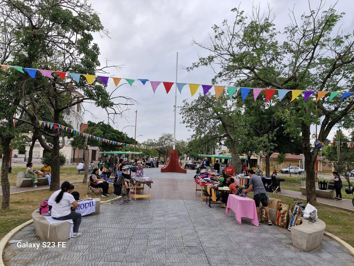 Bendecirán a las mascotas en la Feria de Artesanos y Emprendedores del B° Jorge Newbery