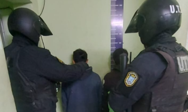 Atrapan a “Juancito” y “Dede” por robar un reflector en el CIC “Campo Contreras” y venderlo a $2000