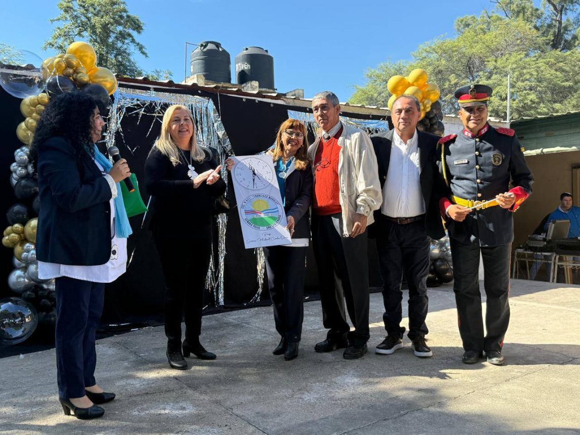 La Escuela Francisco Morales Nº 411 de Señora Pujio celebró su centenario