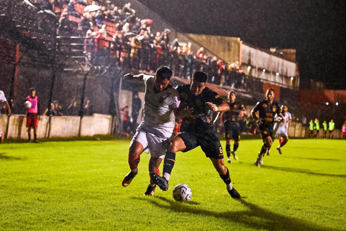 Mitre cayó por la mínima y se ubica 12° en la tabla