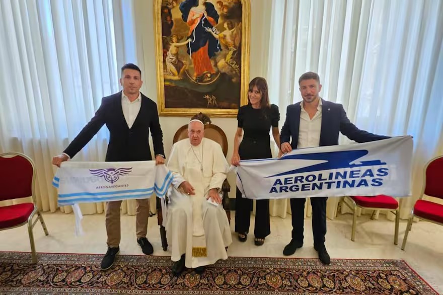 Apareció un video del Papa Francisco en el que celebraba la no privatización de Aerolíneas Argentinas