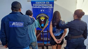 Policías fueron agredidos por vecinos cuando detenían a dos personas