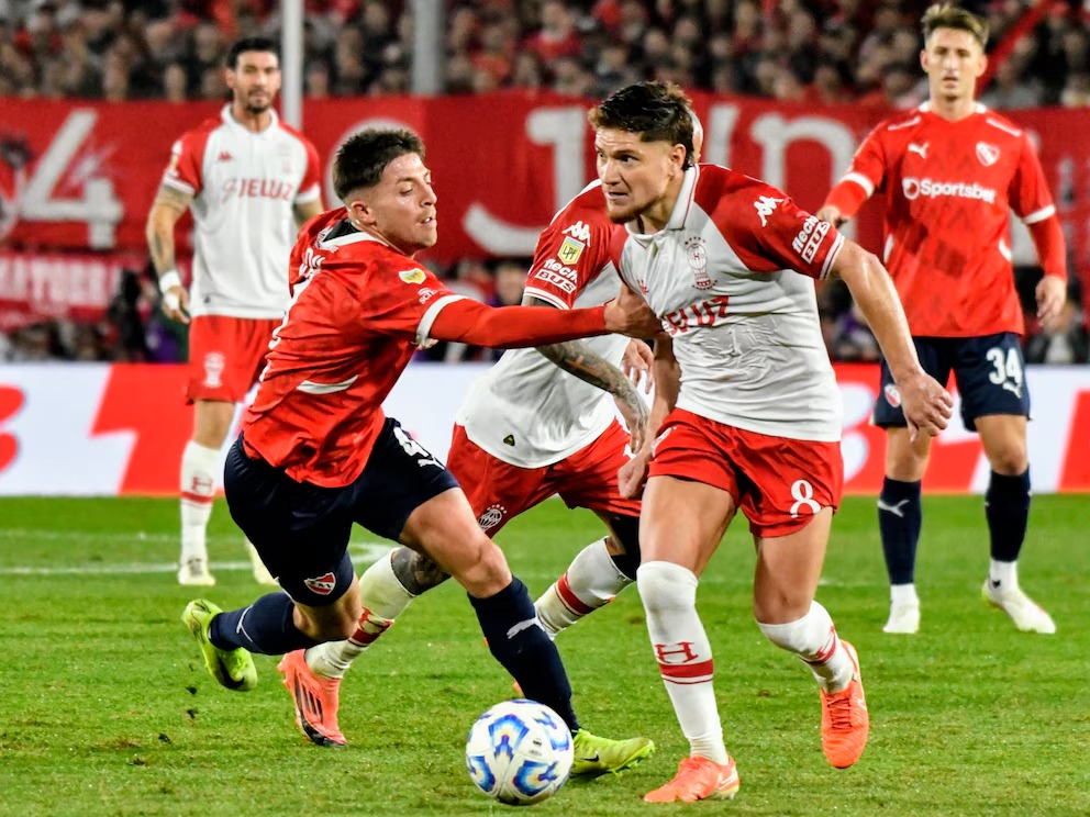 En una definición infartante, Huracán venció a Independiente y es el primer finalista del Apertura