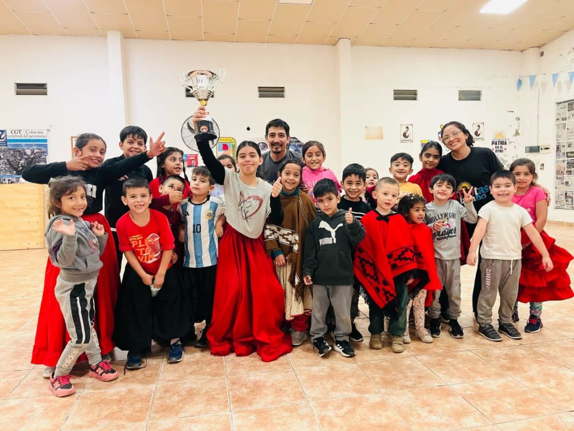 Colonia Dora: La academia Achalay Colonia Dora se prepara para su noveno certamen