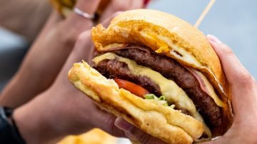 ¡Hoy es el Día de la Hamburguesa! Enterate cómo ganar una de Big John con Info del Estero