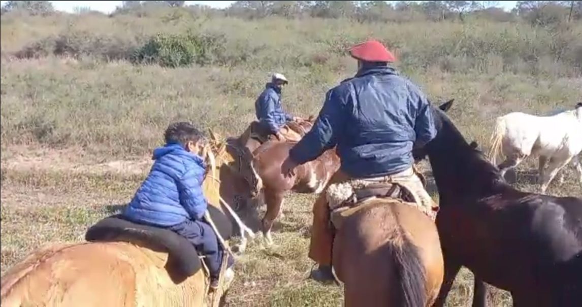 Santafesinos cabalgaron al Santuario de Mailín y se les sumó un pequeño de 10 años