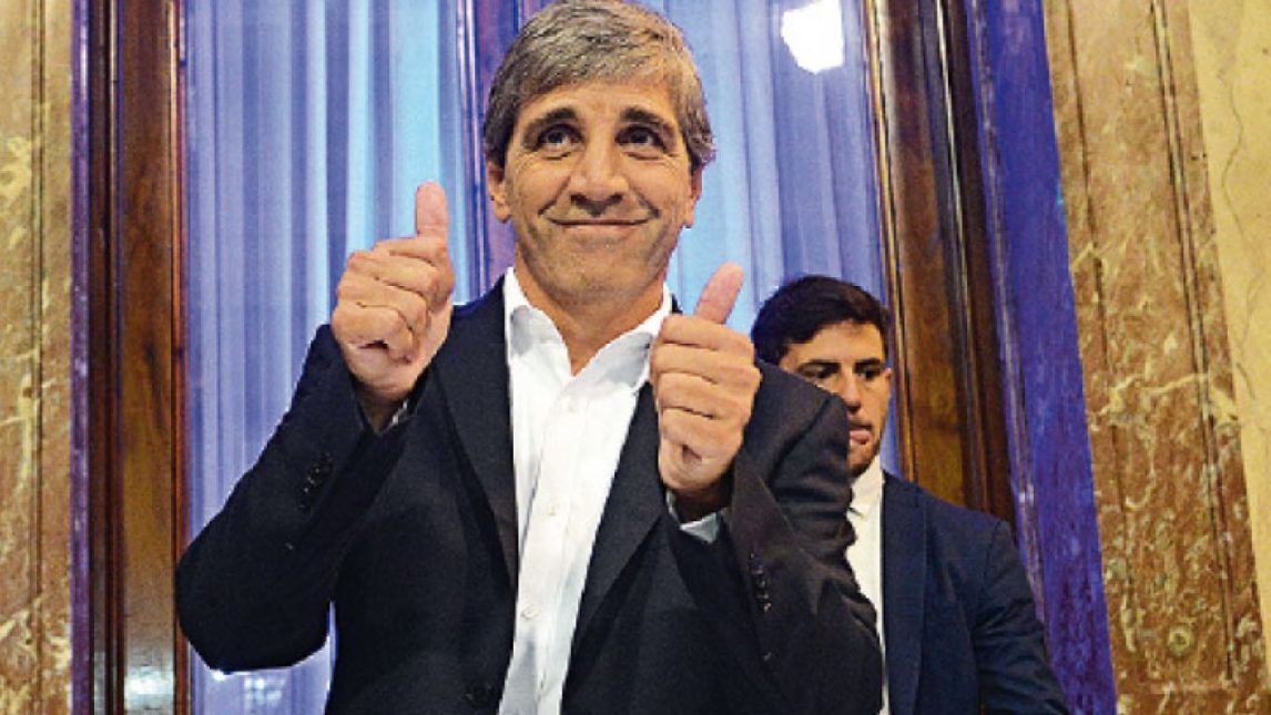 Luis Caputo celebró la baja de la inflación mayorista de diciembre