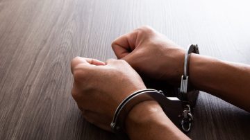 Atacó a dos empleados de un kiosco céntrico porque no le quisieron dar dinero y cigarrillos