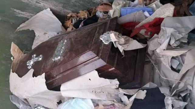 Tremendo susto para vecinos de Las Termas: hallaron una tapa de un féretro y una urna de madera en un basural