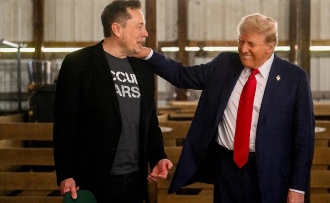 Steve Bannon, exasesor de Trump, pide deportar a Elon Musk: “Es un inmigrante ilegal”