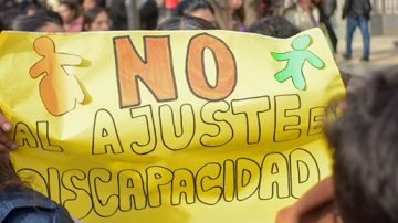 Fuerte reclamo en Plaza Libertad por la emergencia en discapacidad