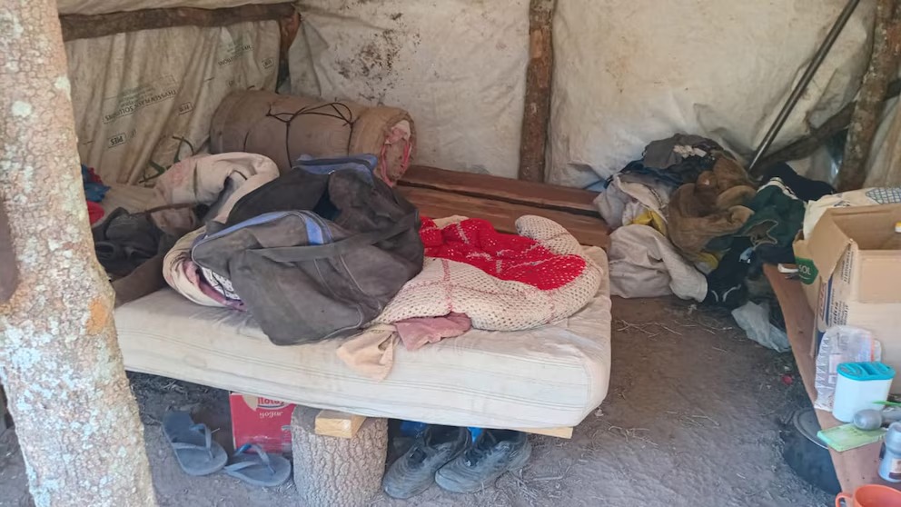Rescatan a trabajadores en Añatuya: Dormían en pallets, sin baño y ganaban $150 mil