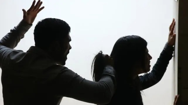 Clodomira: le quedó chico el regalo el Día del Padre y atacó a golpes a su exmujer