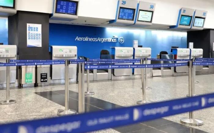 Aerolíneas Argentinas califica de “político” el paro de pilotos dispuesto para hoy