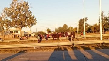 Accidente en la autopista Santiago-La Banda dejó dos motociclistas heridos