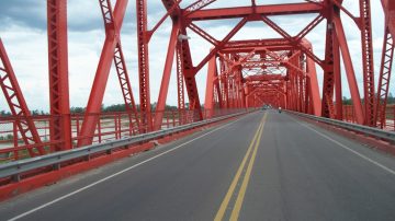 Vialidad Nacional pidió extrema precaución al circular por el Puente Carretero