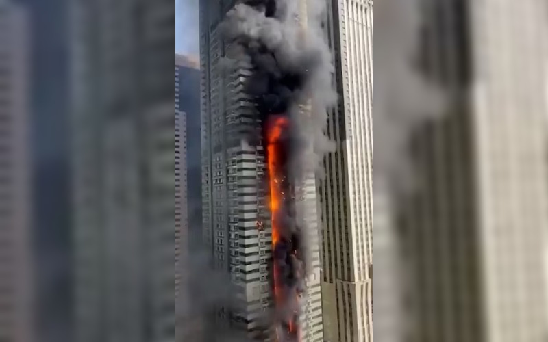 VIDEO: Evacuaron una torre de 67 pisos por un incendio en Dubái