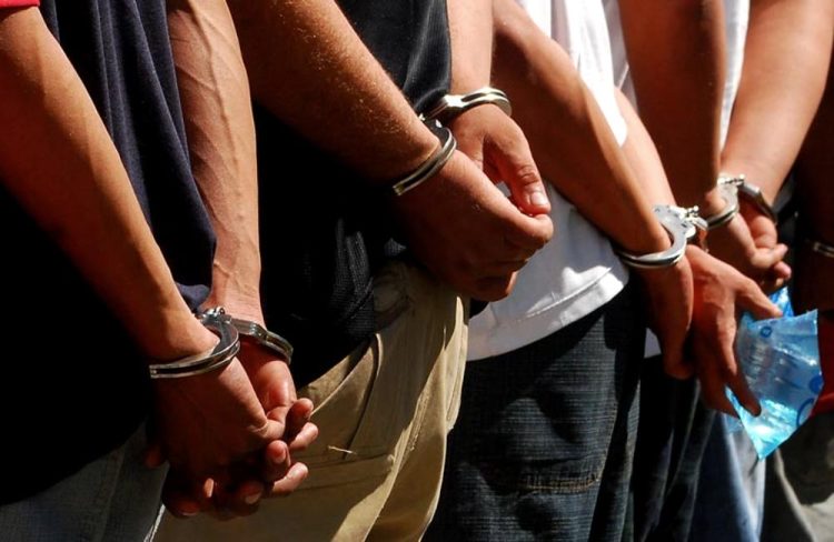Se entregaron los hermanos Corvalán implicados en el crimen de Ricky Medina, dealer del barrio Avenida