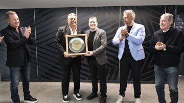 Huracán vs. Platense: Tapia y Zamora intercambiaron reconocimientos con los presidentes de los clubes