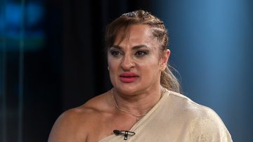Aseguran que la “Locomotora” Oliveras tiene momentos de lucidez y avanza el proceso de retirarle el respirador