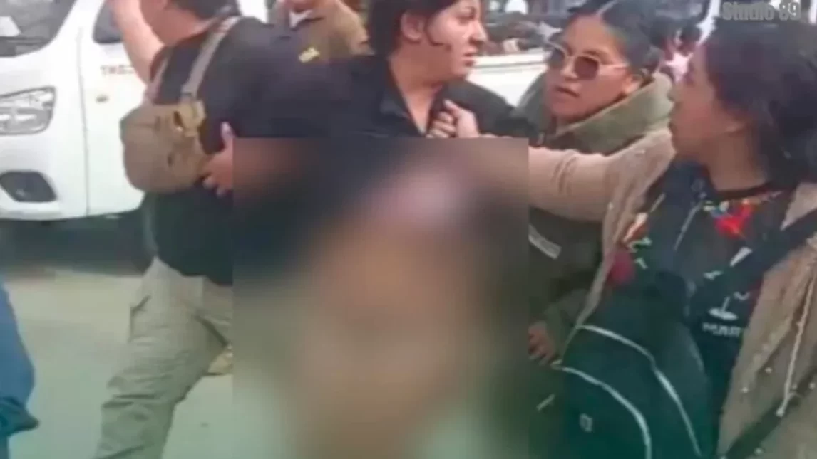 Una mechera tucumana fue linchada, desnudada y amenazaron con prenderla fuego en Bolivia