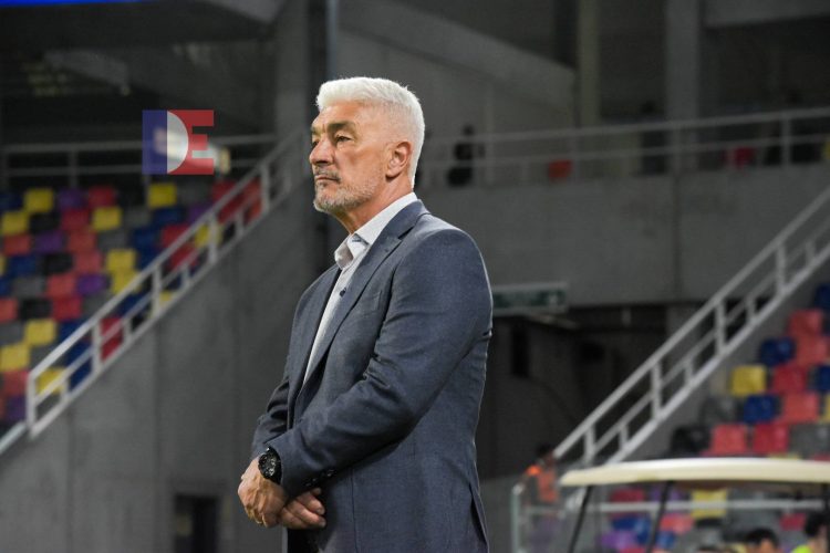 Omar De Felippe, muy cerca de volver a dirigir en el fútbol argentino