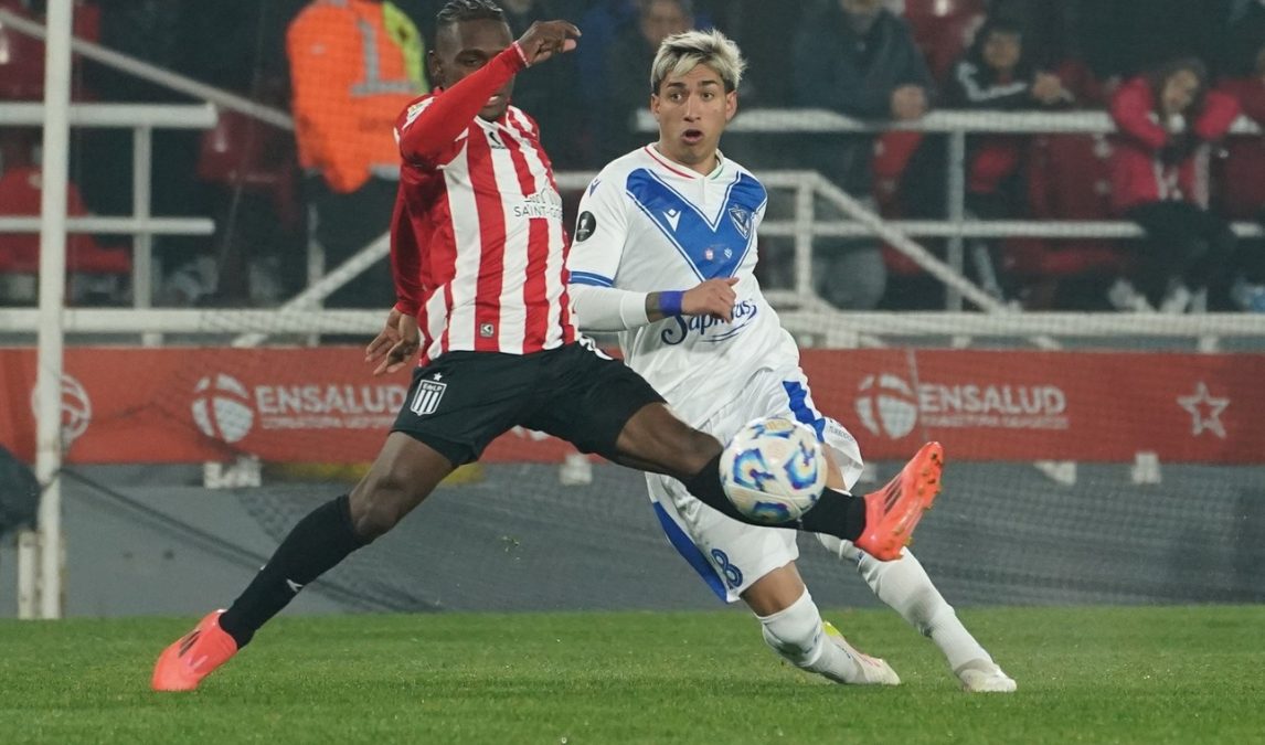 Velez campeón de la Supercopa Internacional tras una clara victoria ante Estudiantes