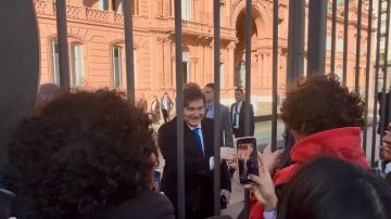 El tenso momento de Milei con un simpatizante: “No me la trates mal a Villarruel”