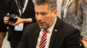 Nelson Bravo cuestionó la política turística nacional y apuntó contra Sturzenegger