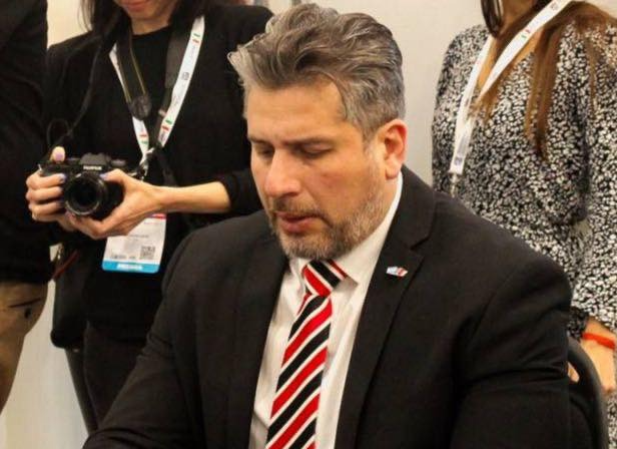 Nelson Bravo cuestionó la política turística nacional y apuntó contra Sturzenegger