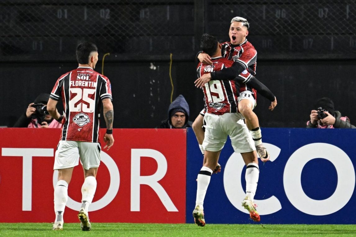 EN VIVO: Central Córdoba visita a Newell´s con la intención de seguir prendido arriba