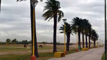 Alerta por ráfagas de hasta 78 kilómetros por hora y una jornada fría durante el “finde”
