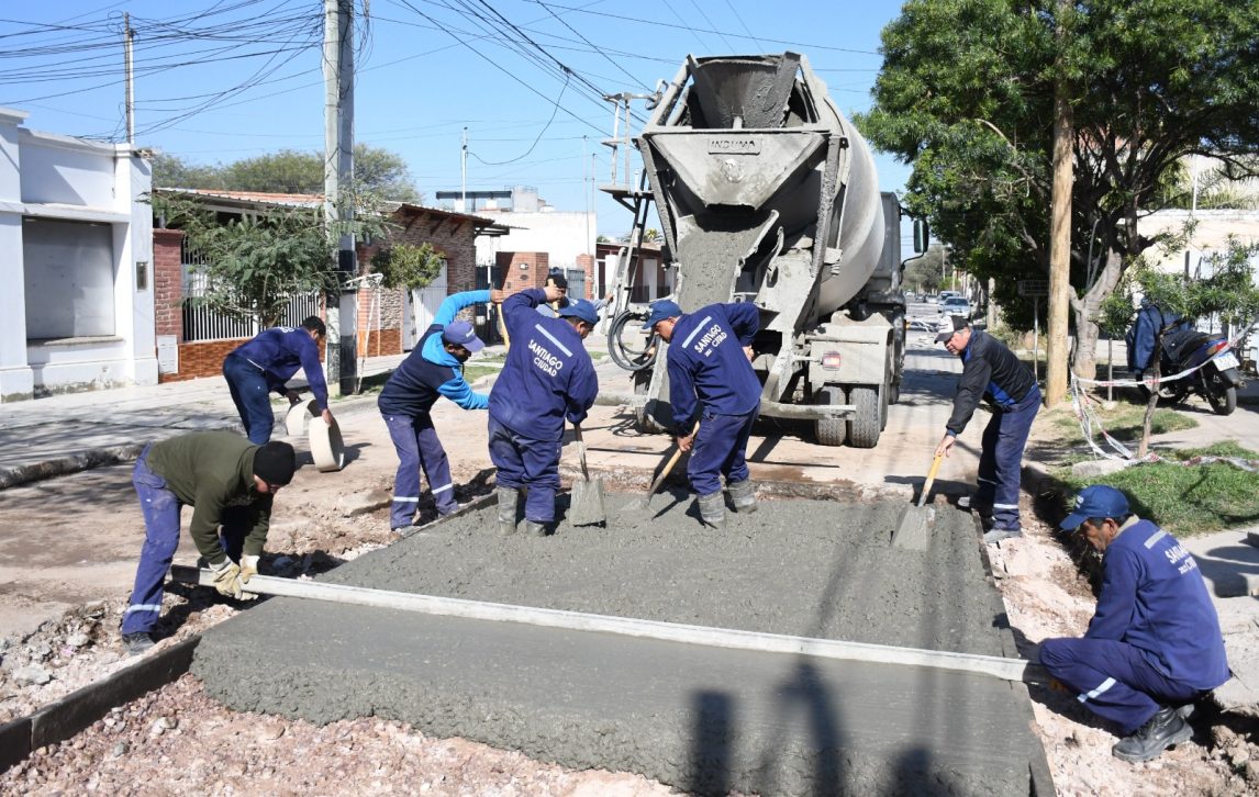 Obras Públicas de la Capital trabajó en la reparación del hormigón  la calle Congreso
