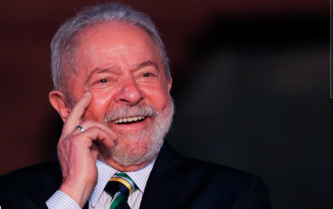Brasil: Lula, con casi 80 años, confirmó que buscará la reelección en 2026