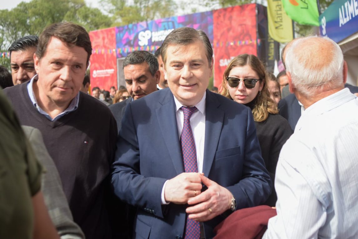 El gobernador Zamora visita la expo “Santiago Productivo”