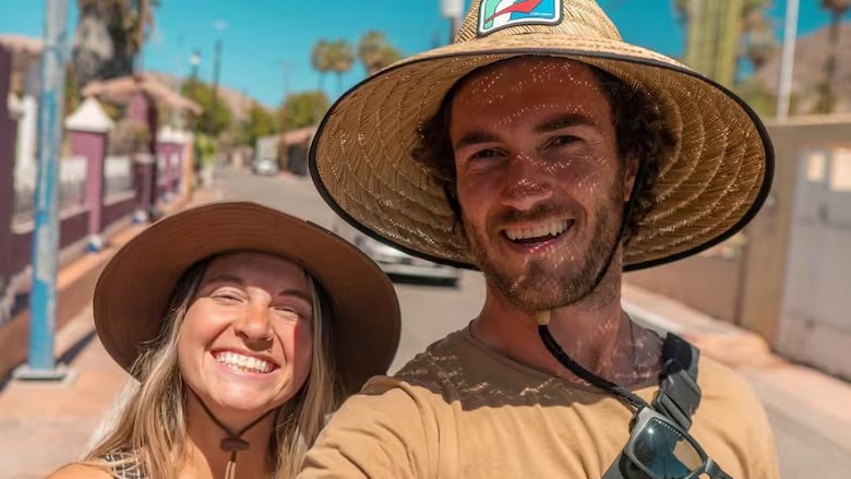 Conmoción por la muerte de una pareja de influencers canadienses en un accidente todoterreno