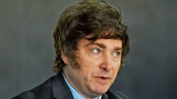 Es oficial: Milei vetó las leyes de aumento a jubilados, moratoria previsional y emergencia en discapacidad