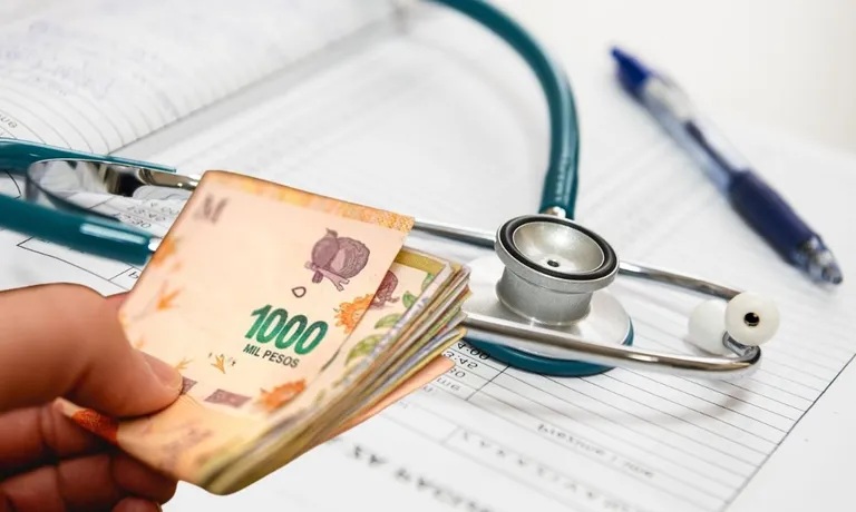Nueve prepagas anunciaron incrementos antes de que se conozca el dato inflacionario