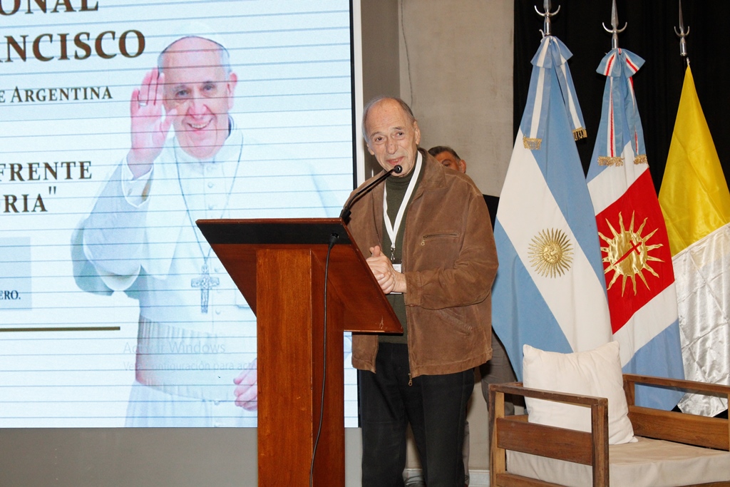 Catedráticos y magistrados comenzaron a reflexionar sobre el legado del Papa Francisco